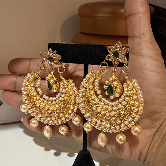 Elegant Gold and Pearl Chandelier Earrings - Picture 5 of 5